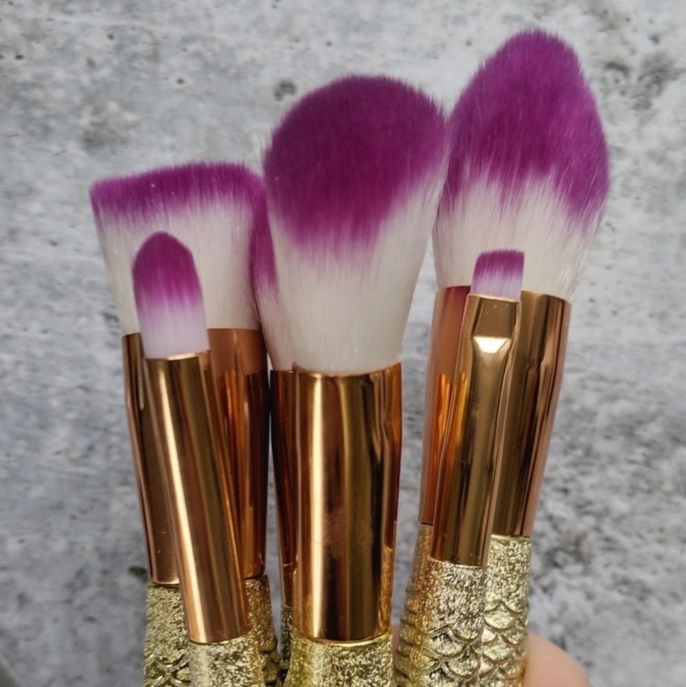 MERMAID pastel rainbow makeup brushes 6 piece set - Picture 3 of 7
